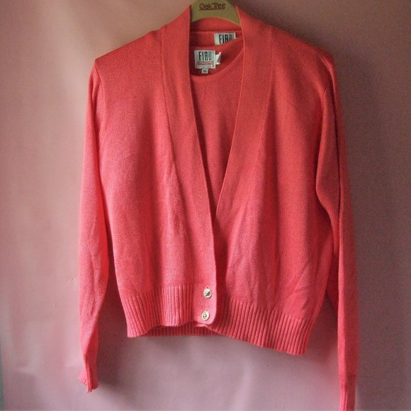 FIA ITALIA  Hand Loomed Fashion Twin Sweater Set, Size XL Coral Color - Picture 1 of 2